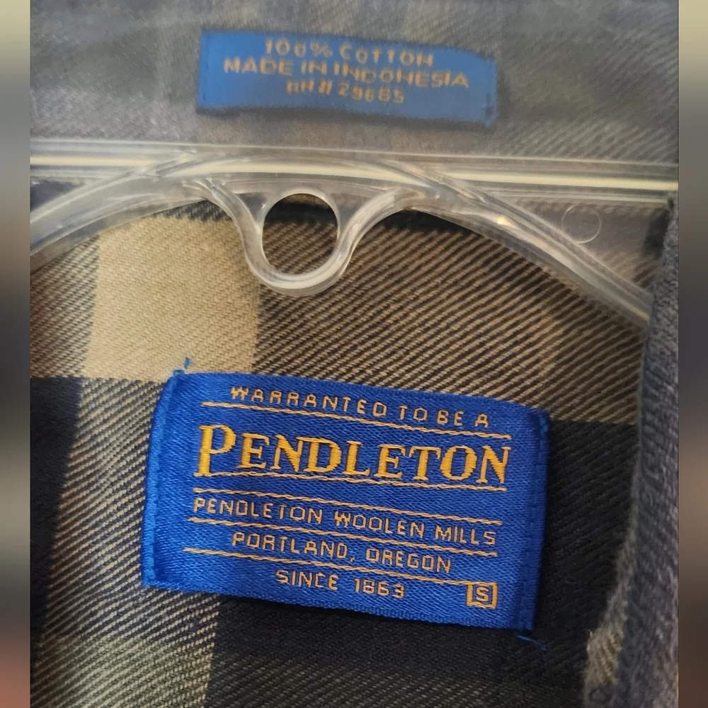Vintage Pendleton Flannel Small - Picture 2 of 3